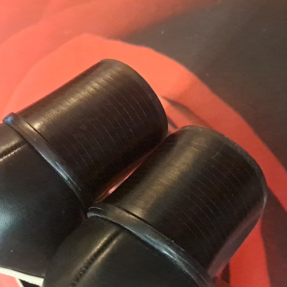 Tory Burch Chunky Heels - Picture 4 of 5